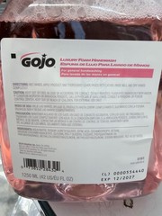 GOJO 5161 5161-L00-ES-B Luxury Foam Handwash Exp 12/2027 Box W/4 PCs