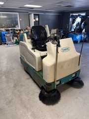 Tennant 6200 Ride-On Sweeper Battery Powered FULLY TESTED. FREE SHIPPING!