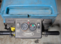Tennant 5700 Heavy Duty 32″ Walk Behind Disk Floor Scrubber
