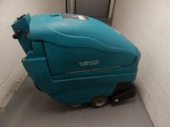 Tennant 1510 22″ Walk-Behind Carpet Extractor Cleaner, Cordless, Great Condition
