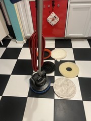 Oreck XL Heavy Duty Orbiter Model XL 400 Floor Cleaner – Tested With Extra Pads