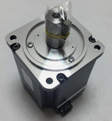 New In Box YASKAWA SGM7A-08AFA21 Servo Motor