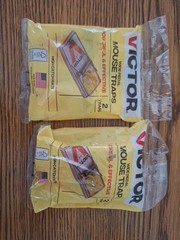 Victor Wide-Pedal Mouse Traps (4 Traps) Powerful And Effective High Catch Rate