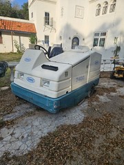 floor scrubber tennant 7400, working condition but needs tlc