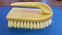 6″ TAN BATHROOM SCRUB BRUSH CLEANING IRON HANDLE CARLISLE USA MADE