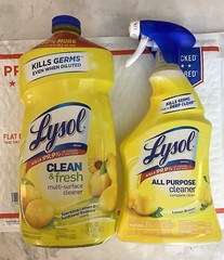 NEW Lysol Clean & Fresh Multi-Surface Cleaner, Lemon Breeze Kills 99% 62 oz Tot