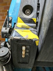 Tennant 5700 Heavy Duty 32″ Walk Behind Disk Floor Scrubber