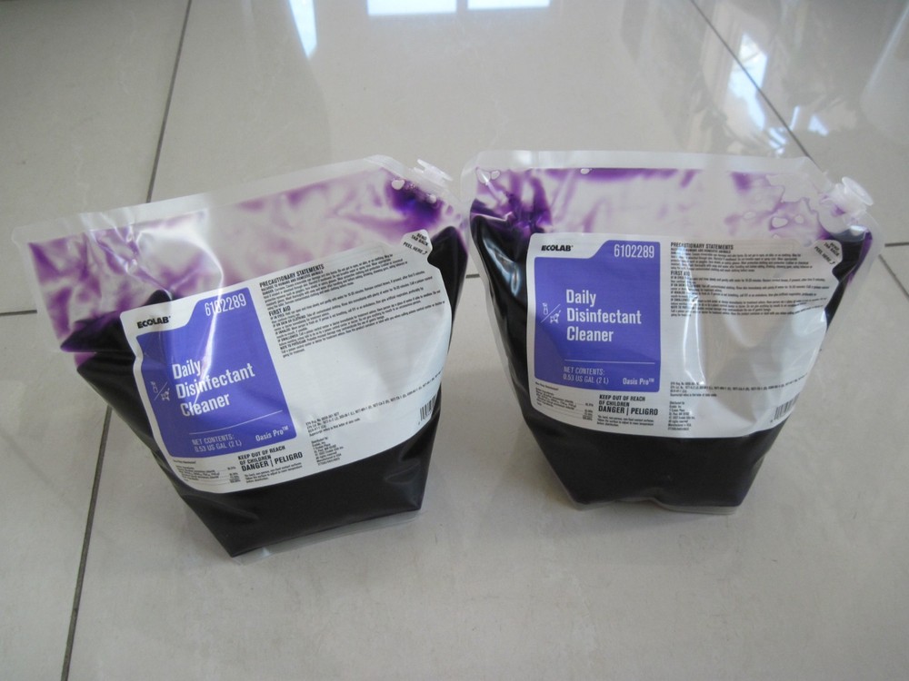 2 Bags Ecolab 6102289 Daily Disinfectant Cleaner, 2 Liters In Each