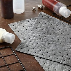 Oil Absorbent Pads 100 Pcs Gray 9.8×13 Inch for Garage Water Oil Spill Protec…
