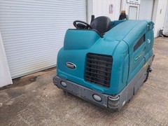 2017 Tennant T20 /LPG Powered/ Touch screen Pro-Panel/ Ride On Scrubber/Sweeper