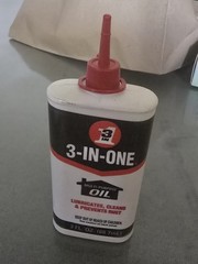 Multi-Purpose Oil, 3 OZ 3-IN-ONE Lubricates Cleans And Prevents Rust