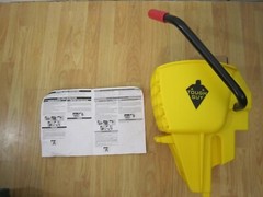 Tough Guy 5KDE9 Side Press Mop Wringer, Yellow Polypropylene, 32 oz Capacity