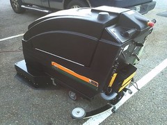 RECONDITIONED NSS WRANGLER 3330 Floor Scrubber 33-inch, 60 day parts WARRANTY
