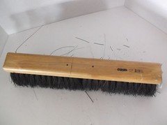 OSBORN INTERNATIONAL 52336 18″ Coarse Floor Broom, 3-7/8″ Trim (D38F)