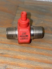 3/8″ NPT x 3/8″ NPT Hydraflex Chemical Injector – 110057 Red – 1.0 GPM