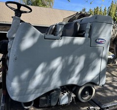 Lot 2 Nilfisk Advance AquaRide SE Rider Carpet Extractor & ES4000 ***PLS READ***