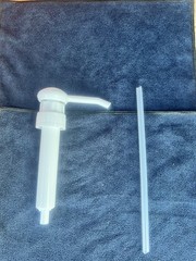 Dispensing 5 Gallon Manual Pump Dispenser for Bottles, Buckets & Jugs, White