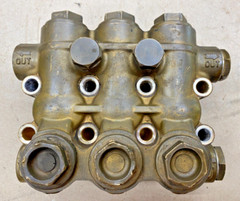 USED – 1EA. COMET RWS4040 PUMP HEAD COMPLETE # 3218.0393.00 BAD SEALS