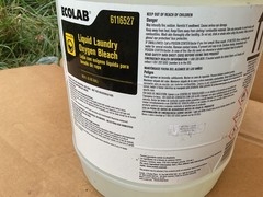 ECOLAB 6116527 LIQUID LAUNDRY OXYGEN BLEACH 5 GALLON BUCKET