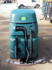 Nobles Speed Scrub Rider 32″ Floor Scrubber under 700Hours 60 day parts WARRANTY
