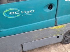 2017 Tennant T20 /LPG Powered/ Touch screen Pro-Panel/ Ride On Scrubber/Sweeper