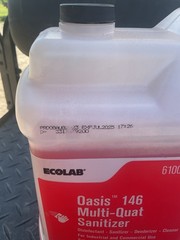 Ecolab 6100536 Oasis 146 Multi-Quat Sanitizer Disinfectant 2.5 Gallons Jul/2025