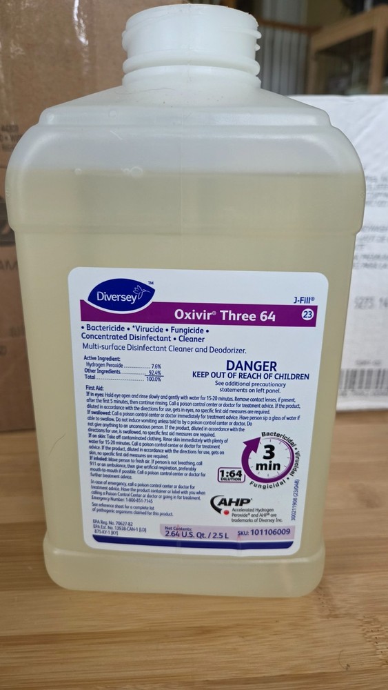 (1) Diversey Oxivir Three 64, Surfectant Scent, 2.5 L Bottle (101106009)