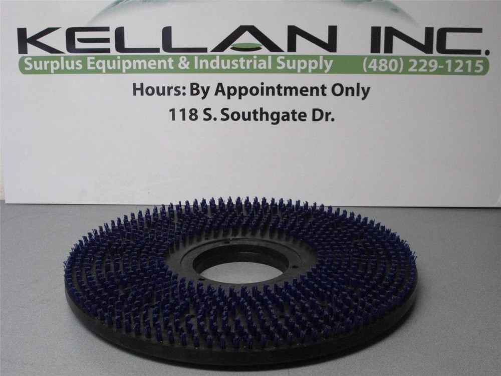 19″ Short Trim Nylon Buffer Pad Drive Brush (1/2″ Bristle) Brand Unknown