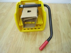 Tough Guy 5KDE9 Side Press Mop Wringer, Yellow Polypropylene, 32 oz Capacity