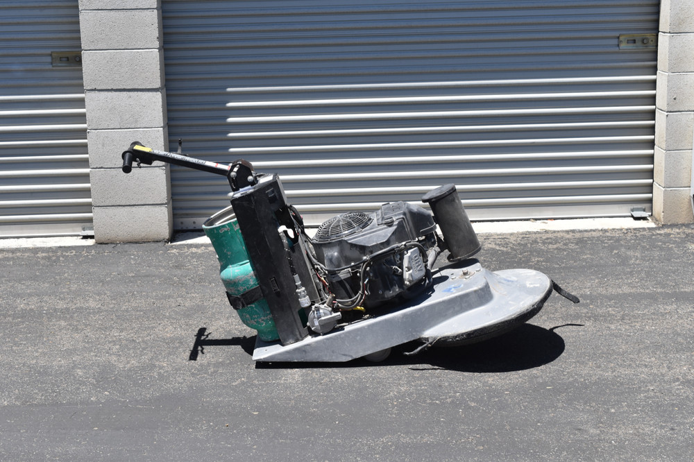 Nilfisk Clarke PBU 21KACATCLDC Dust Control Propane Burnisher