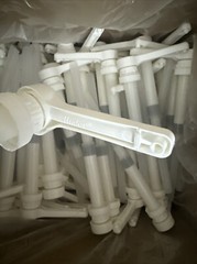 (Lot of 50) 1 Gallon White Pump Dispenser 38/400 Heavy Duty Ribbed Unlined